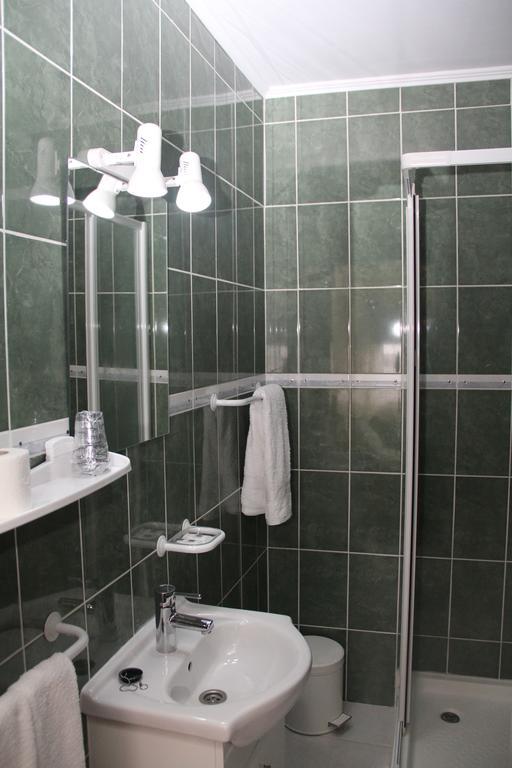 Residencial Montanhes Hotell Vila Real Exteriör bild