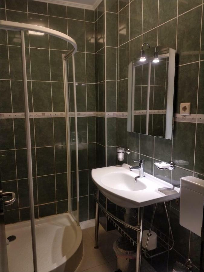 Residencial Montanhes Hotell Vila Real Exteriör bild